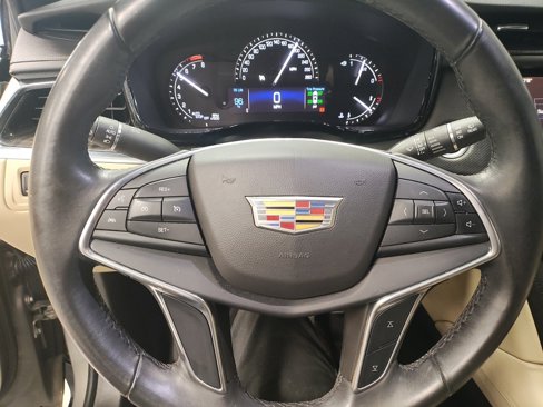 Used 2017 Cadillac XT5 FWD image 28