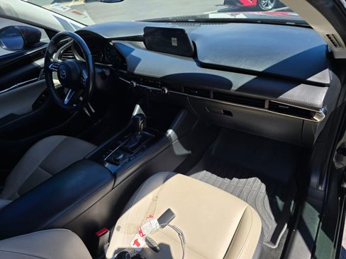 Used 2019 MAZDA MAZDA3 Sedan w/ Preferred Package image 15