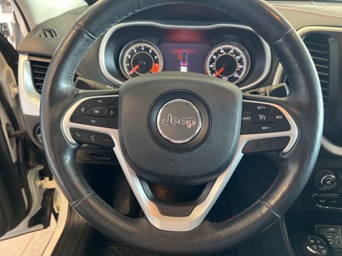 Used 2014 Jeep Cherokee Trailhawk w/ Comfort/Convenience Group image 24