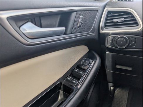 Used 2016 Ford Edge SEL w/ Equipment Group 201A image 20