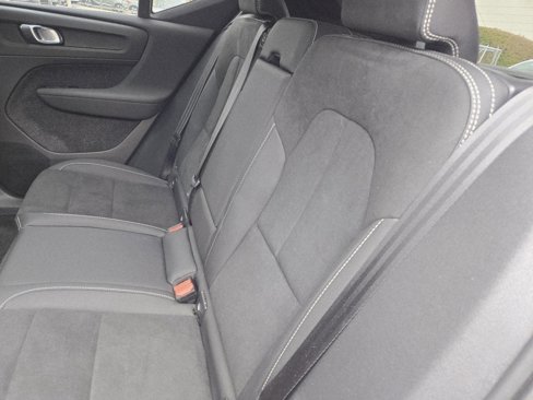 Certified 2023 Volvo XC40 Recharge Ultimate image 17