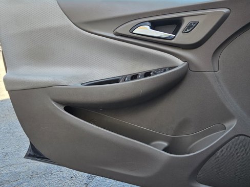 Used 2017 Chevrolet Malibu LS image 19