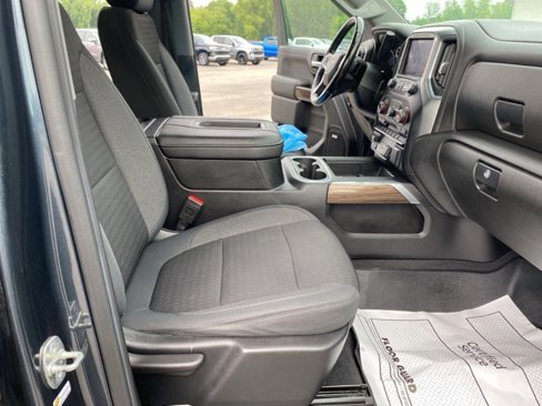 Used 2019 Chevrolet Silverado 1500 RST image 33