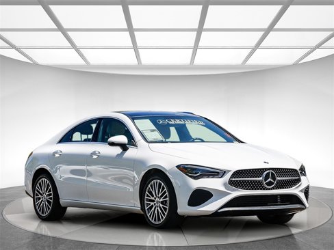 Used 2025 Mercedes-Benz CLA 250 4MATIC image 5