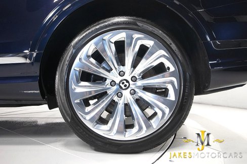 Used 2023 Bentley Bentayga Extended Wheelbase image 70