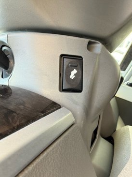 Used 2010 Dodge Grand Caravan SXT image 26