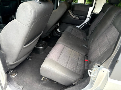 Used 2011 Jeep Wrangler Unlimited Sport image 12