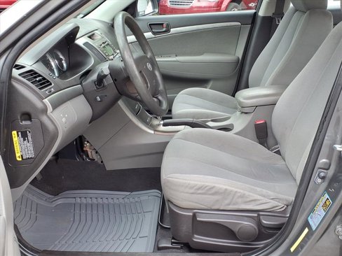 Used 2010 Hyundai Sonata GLS image 7