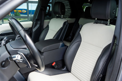 Used 2021 Land Rover Discovery S R-Dynamic image 8