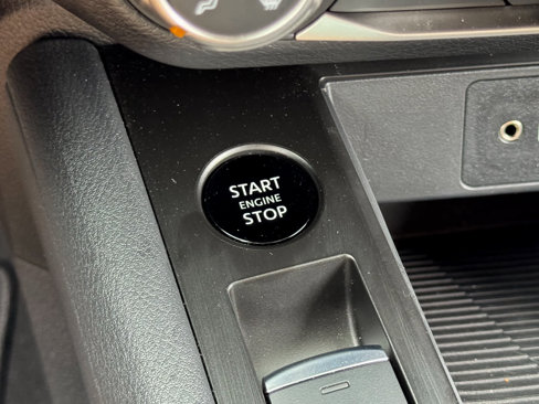 Used 2025 Nissan Kicks S image 18