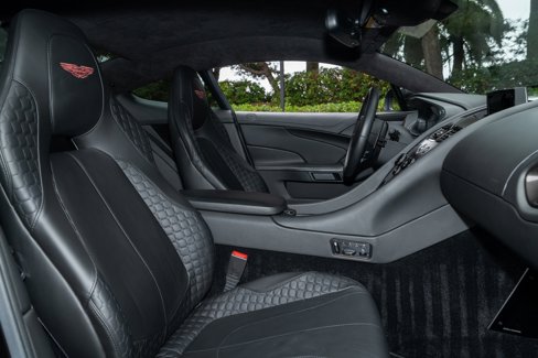 Used 2014 Aston Martin Vanquish Coupe image 21