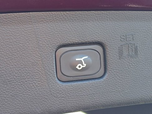 Used 2021 Ford Edge SEL w/ Convenience Package image 16