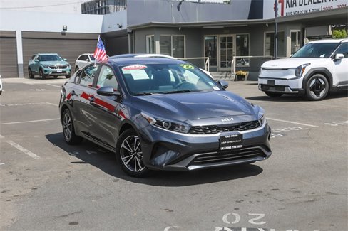 Certified 2023 Kia Forte LXS w/ LXS Technology Package image 2