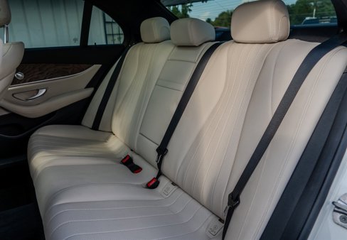 Used 2017 Mercedes-Benz E 300 4MATIC image 29