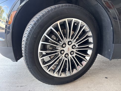 Used 2017 Cadillac XT5 Luxury image 44