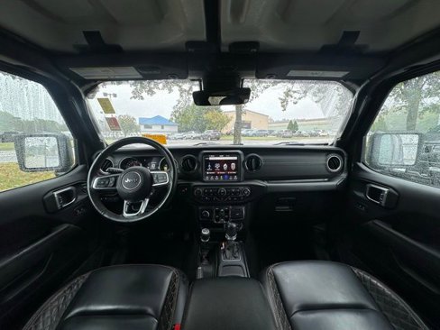 Used 2021 Jeep Wrangler Unlimited Sahara image 4