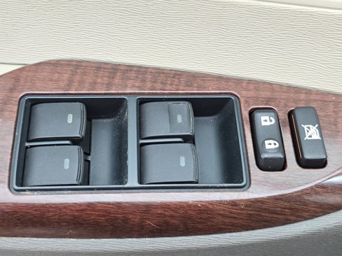 Used 2014 Toyota Sienna XLE image 28