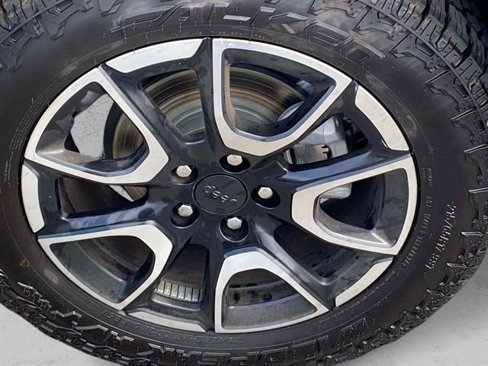 Used 2024 Jeep Compass Trailhawk image 23