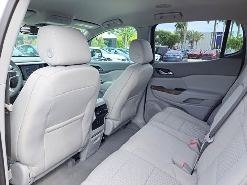 Used 2017 GMC Acadia SLE w/ Driver Alert Package I image 7