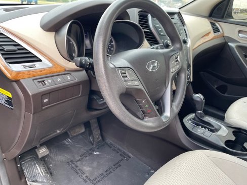 Used 2016 Hyundai Santa Fe SE image 11