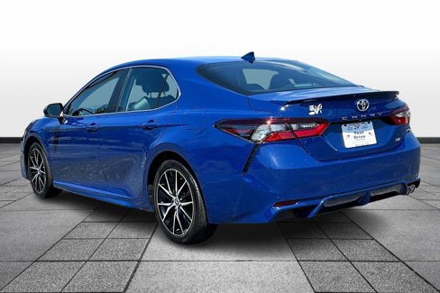 Used 2023 Toyota Camry SE image 12