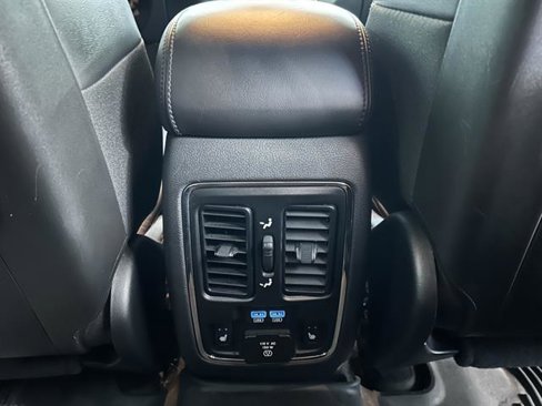Used 2018 Jeep Grand Cherokee Limited image 23