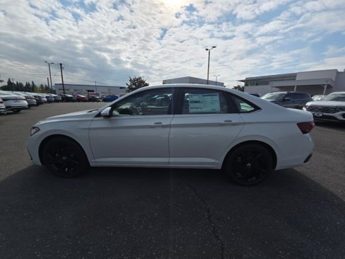 New 2025 Volkswagen Jetta SE image 7