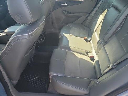 Used 2015 Chevrolet Impala LT image 21