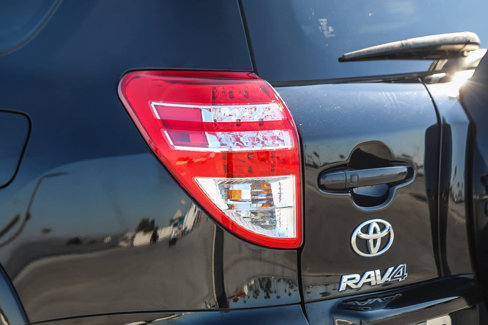 Used 2011 Toyota RAV4 Limited image 8