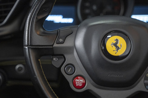 Used 2018 Ferrari 488 Spider image 32