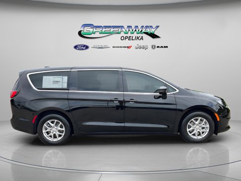 New 2026 Chrysler Voyager LX image 8