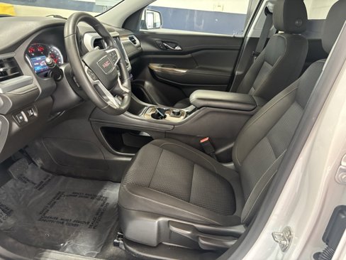Used 2023 GMC Acadia SLE image 29