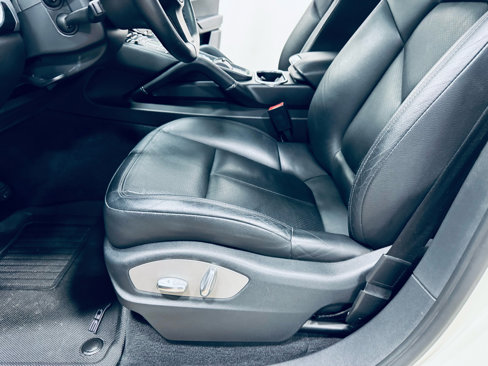 Used 2011 Porsche Cayenne image 31