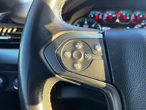 Used 2020 Chevrolet Suburban LT image 16