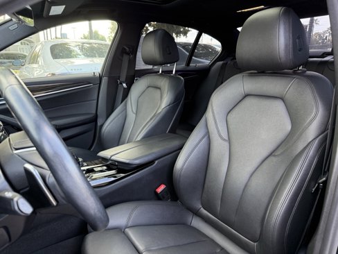Used 2018 BMW 530i image 12