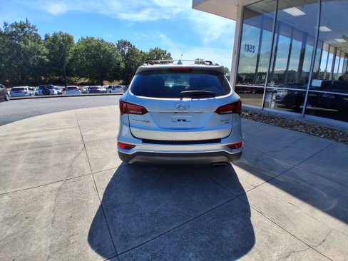 Used 2017 Hyundai Santa Fe Sport image 4