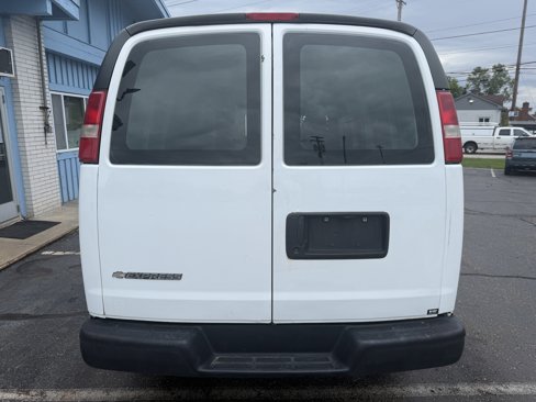 Used 2008 Chevrolet Express 1500 image 4