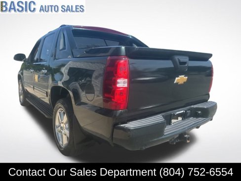 Used 2013 Chevrolet Avalanche LT w/ All-Star Edition image 7