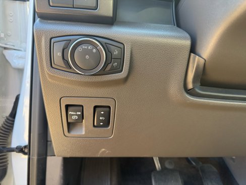 Used 2018 Ford Expedition Limited w/ Equipment Group 301A image 23