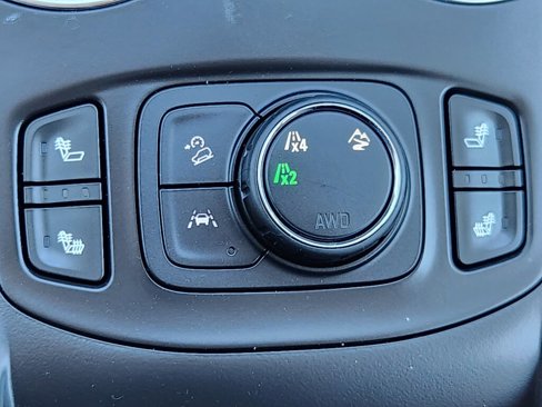 Used 2024 GMC Terrain SLT image 25