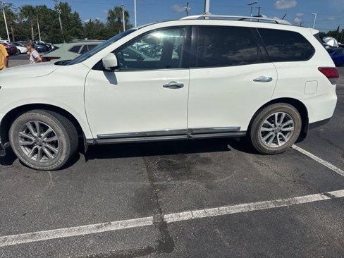 Used 2016 Nissan Pathfinder SL w/ SL Premium Package image 5