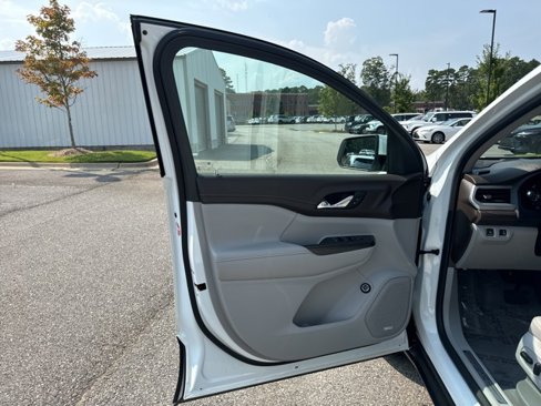Used 2021 GMC Acadia SLT image 10
