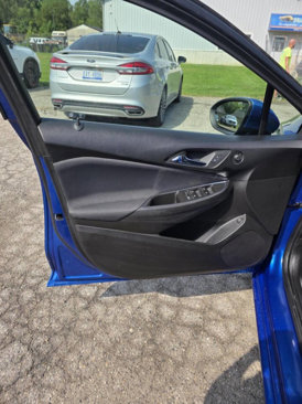 Used 2018 Chevrolet Cruze LT image 9