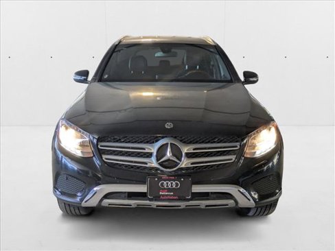 Used 2019 Mercedes-Benz GLC 300 4MATIC image 2