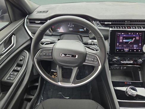 New 2025 Jeep Grand Cherokee L Laredo w/ Luxury Tech Group I image 11
