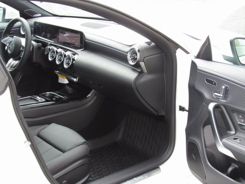 Certified 2025 Mercedes-Benz CLA 250 4MATIC image 18