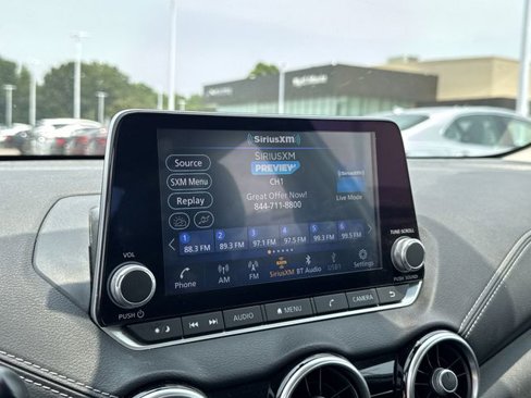 Used 2022 Nissan Sentra SV image 17