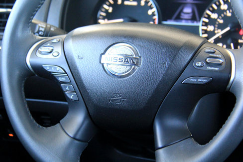 Used 2017 Nissan Pathfinder Platinum image 13
