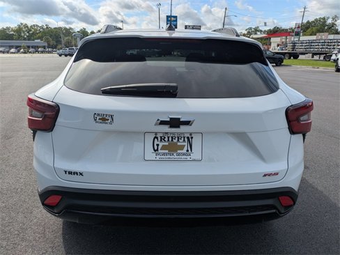 New 2025 Chevrolet Trax RS w/ Driver Confidence Package image 5