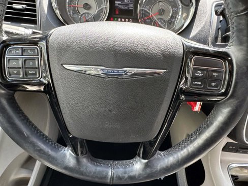 Used 2015 Chrysler Town & Country Limited w/ Trailer Tow Group image 22